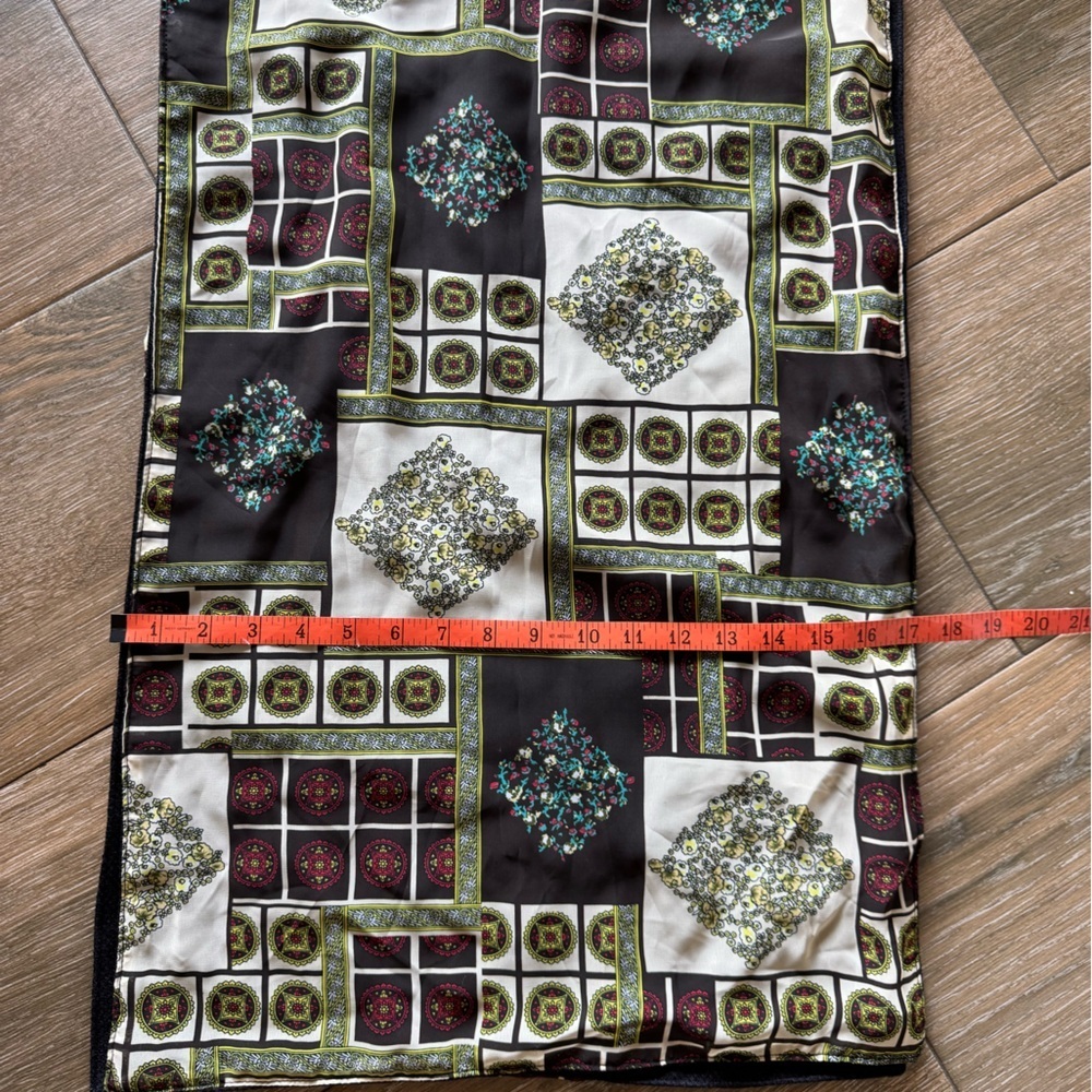 Issa Leo menswear rectangular scarf - Picture 4 of 5